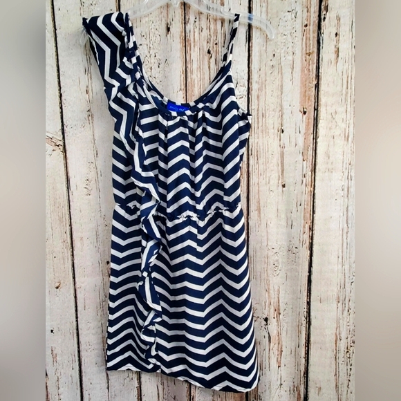 Women's Large Envy Me Chevron Asymmetrical Ruffle Navy Jumper Summer Dress Euc - Picture 1 of 3
